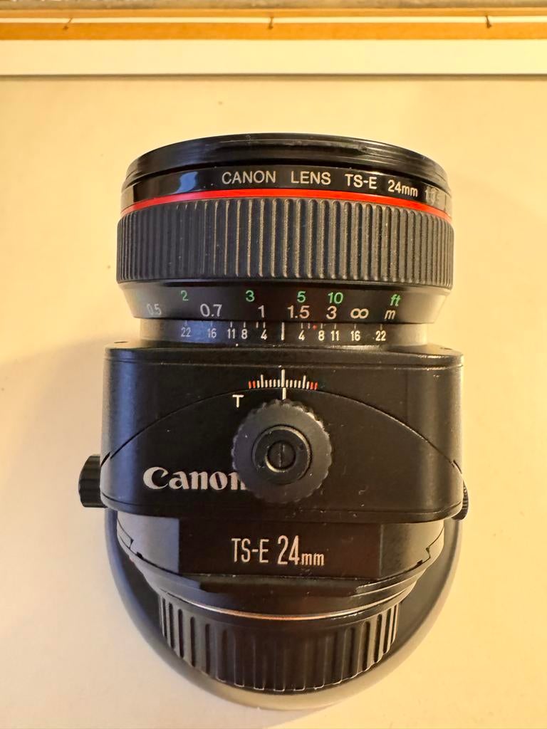 Canon Tilt&Shift 24mm f/3.5L Lens - Perfect voor Architectuu, Ophalen of Verzenden, Zo goed als nieuw, Groothoeklens