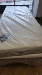 Nieuwe Matras van 90 x 200 M LINE, Huis en Inrichting, Slaapkamer | Matrassen en Bedbodems, 90 cm, Eenpersoons, Nieuw, Ophalen of Verzenden