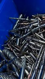 Gezocht/gevraagd oud hardmetaal, beitelplaatjes, boren, enz., Doe-het-zelf en Verbouw, Metalen, Ophalen of Verzenden