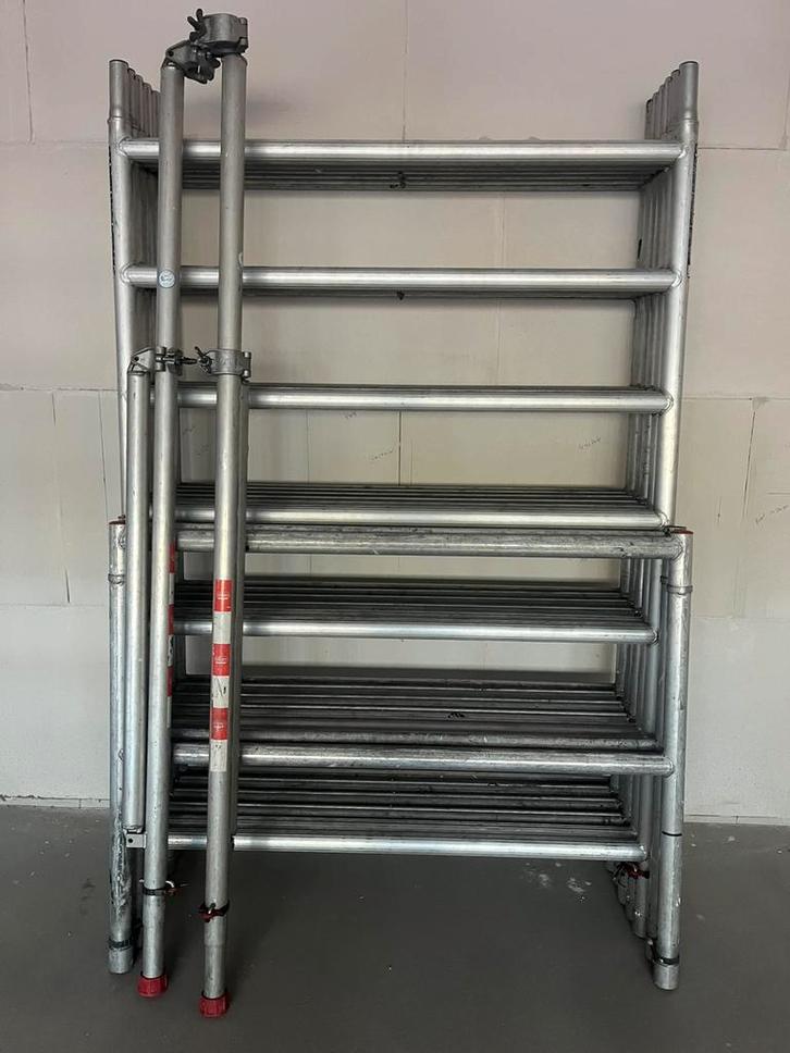 Aluminium Klus rolsteiger met fiberdeck plateau, Doe-het-zelf en Verbouw, Steigers, Zo goed als nieuw, Rolsteiger of Kamersteiger