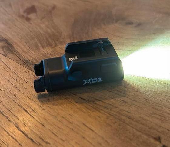 Surefire XC1 wapenlamp, Caravans en Kamperen, Zaklampen, Gebruikt, Batterij, Ophalen