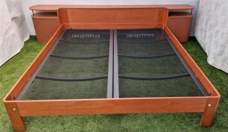 Auping Auronde Bed 160x200cm met Achterwand en Nachtkastjes, Huis en Inrichting, Slaapkamer | Beddengoed, Zo goed als nieuw, Dekbedovertrek