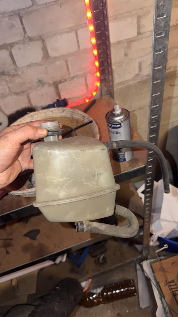 Kvs tank onbekend, Fietsen en Brommers, Brommeronderdelen | Puch, Zo goed als nieuw, Ophalen of Verzenden