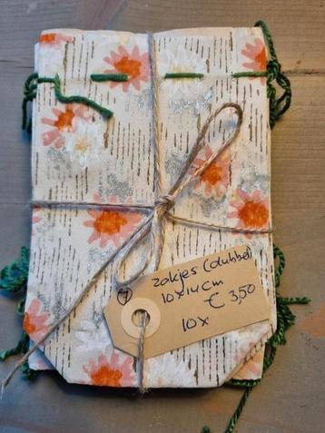 Papieren Zakken, cadeauzakken Sint/Kerst beschikbaar voor biedingen