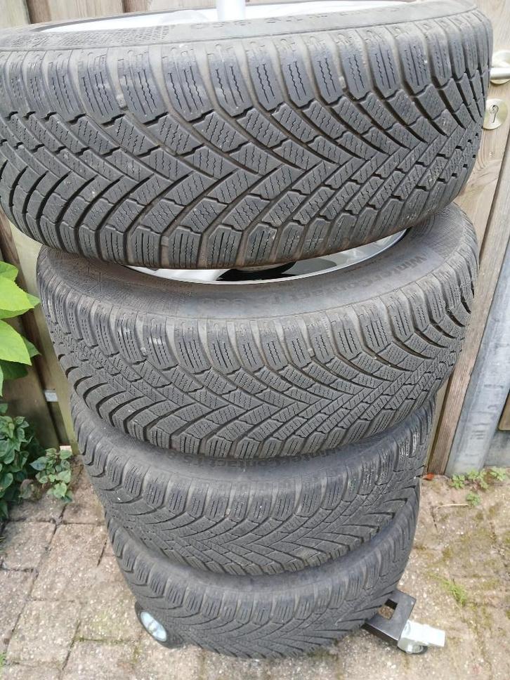 Winterbanden + Aluminium velgen, Auto diversen, Auto-accessoires, Gebruikt, Ophalen