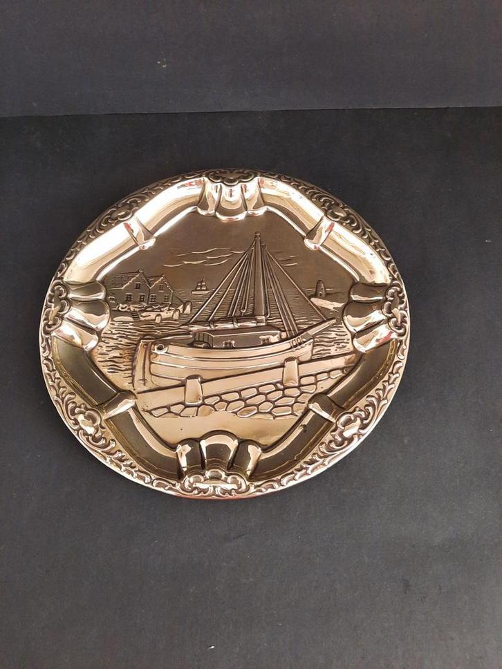 Wandbord met schip van messing, Antiek en Kunst, Antiek | Koper en Brons, Koper, Ophalen of Verzenden