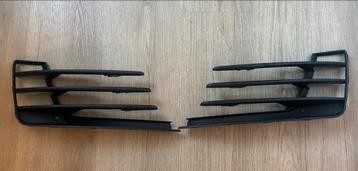 VW Golf 7 GTI Bumper Grille Org 5G0853666E en 5G0853665 L beschikbaar voor biedingen