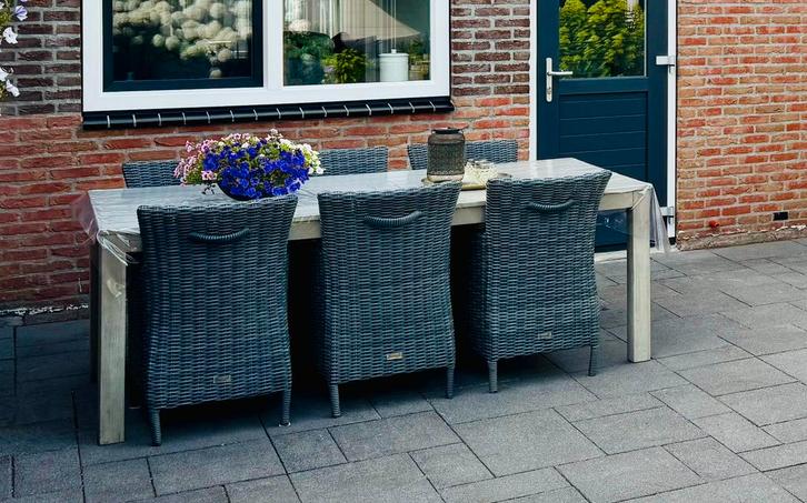 Nog mooie tuinset, met 6 Hartman stoelen, Tuin en Terras, Tuinmeubel-accessoires, Zo goed als nieuw, Ophalen