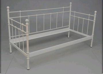 Ikea Tromsnes Bedframe - Wit Metaal beschikbaar voor biedingen