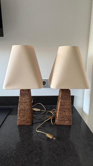 TE KOOP: 2 tafellampjes beschikbaar voor biedingen