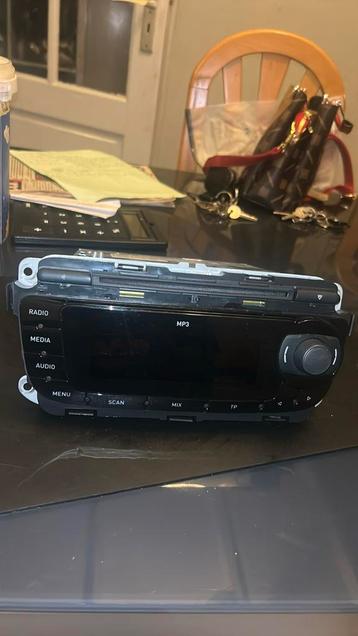 Seat ibiza 2010 auto radio beschikbaar voor biedingen