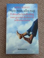 Boek: Niets moet, alles mag (Kees Roest), Ophalen of Verzenden, Zo goed als nieuw, Kees Roest