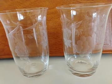 2 antieke bierglazen met druiventros motief zeldzaam beschikbaar voor biedingen
