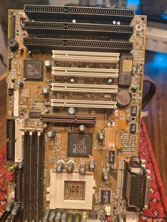 MSI MS5169 ver: 4.0 Super Socket 7 moederbord. Ali Aladdin V, Computers en Software, Vintage Computers, Ophalen of Verzenden