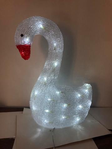 Verlichte Zwaan Kerstdecoratie met LED-licht, doos + adapter beschikbaar voor biedingen