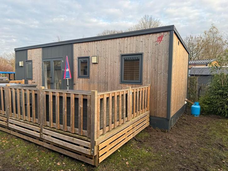 Te huur nette chalet, Caravans en Kamperen, Verhuur