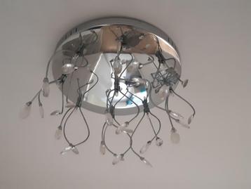 Plafondlamp beschikbaar voor biedingen