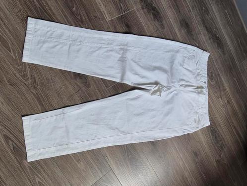 C&A Canda Comfort Fit, witte driekwart broek, maat 42, Kleding | Dames, Broeken en Pantalons, Zo goed als nieuw, Maat 42/44 (L)