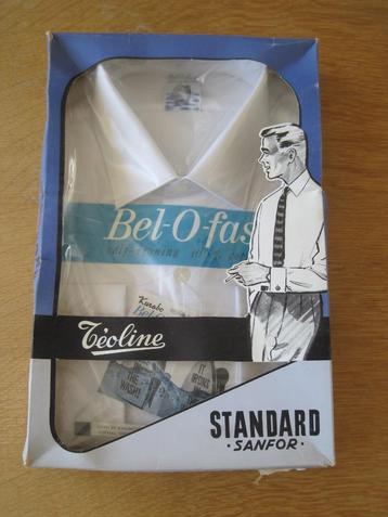 vintage overhemd`wit (maat 41 nieuw in doos 60 jaar oud) beschikbaar voor biedingen