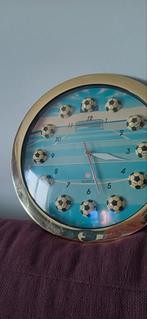 Leuke vintage voetbal klok soccer, Ophalen of Verzenden, Gebruikt, Wandklok