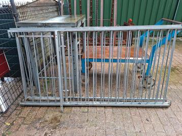 Hondenkennel panelen beschikbaar voor biedingen