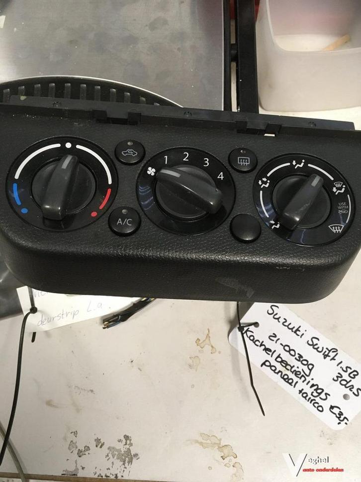 suzuki swift '05 1.5  3drskachelbediening met airco, Auto-onderdelen, Dashboard en Schakelaars, Gebruikt, Ophalen of Verzenden