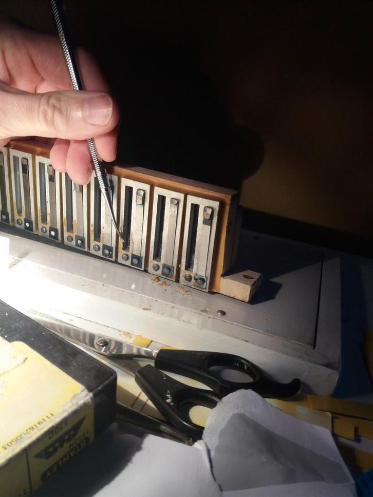 Zuid Holl :Kl reparaties accordeon, valse tonen, ventielen.., Muziek en Instrumenten, Accordeons, Zo goed als nieuw, 120-bas, Overige merken