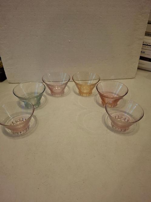 6 mooie gekleurde vintage glazen schaaltjes, Antiek en Kunst, Antiek | Glas en Kristal, Ophalen of Verzenden