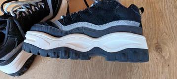 Dé JEFFREY CAMPBELL sneakers. Vrijwel NIEUW! Maat 36 beschikbaar voor biedingen