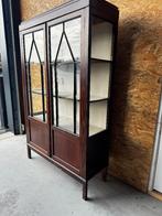 Antiek kastje met sleutel, Ophalen of Verzenden