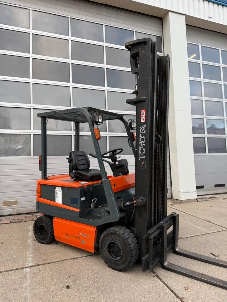 TOYOTA 5FB25 2500KG TRIPLEX 6,50M SIDE SHIFT + GOEDE ACCU, Zakelijke goederen, Machines en Bouw | Heftrucks en Intern transport