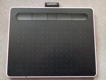 Wacom Intuos pen-tablet 200 x 160 mm (roze) beschikbaar voor biedingen