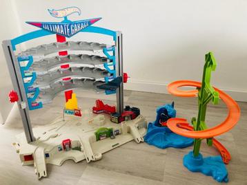 Hot Wheels Ultimate Garage + Shark Attack Baan + Spiraalbaan beschikbaar voor biedingen