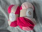 2 bollen roze gemêleerde haak breigaren, Ophalen of Verzenden, Nieuw, Breien of Haken, Wol of Garen