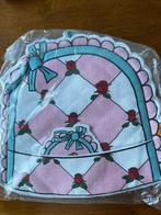 Theemuts 'Roos' "Babette Harms" Nieuw in de Verpakking, Huis en Inrichting, Keuken | Keukenbenodigdheden, Ophalen of Verzenden