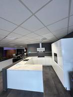 Compleet showroomkeuken DEKTON werkblad + QUOOKER, U-keuken, Overige materialen, Wit, Nieuw