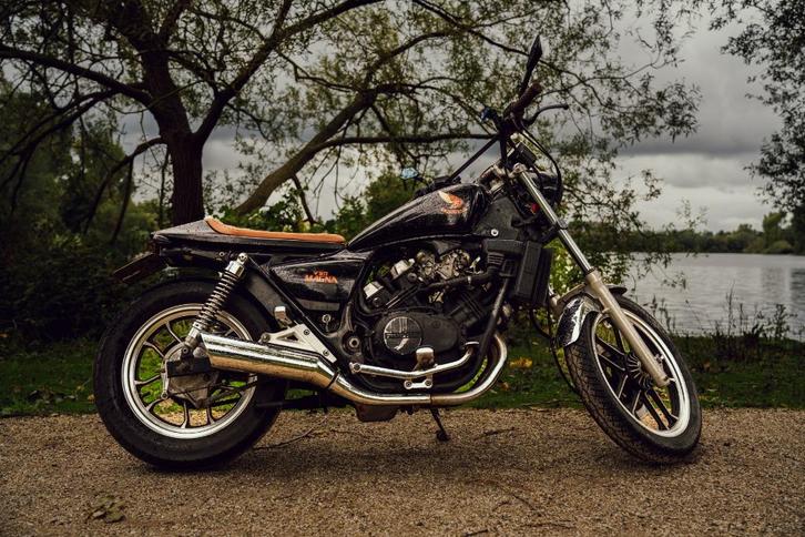 Custom Honda Magna V30 VF500C, Motoren, Motoren | Honda, Particulier, Chopper, meer dan 35 kW, 4 cilinders, Motorrijbewijs A, LED Verlichting