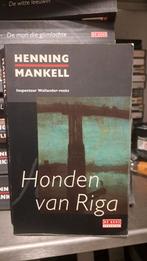 Henning Mankell-Honden van Riga (Z263-5), Ophalen of Verzenden, Zo goed als nieuw