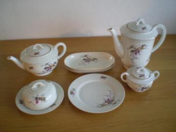 DELEN VAN EEN ARZBERG (BAYERN) SERVIES (11 delen)  beschikbaar voor biedingen