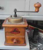 oude koffiemolen/ Zassenhaus koffiemolen/ tafelmodel, Antiek en Kunst, Antiek | Keukenbenodigdheden, Ophalen of Verzenden