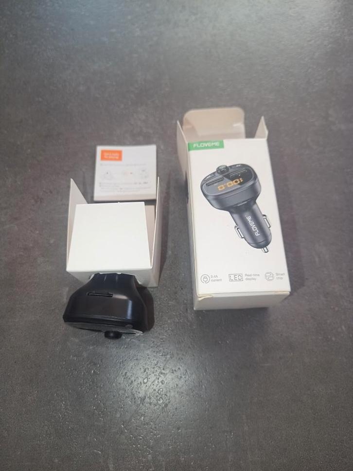 Bluetooth USB Adapter voor Auto - Nieuw!, Auto diversen, Carkits, Nieuw, Ophalen of Verzenden