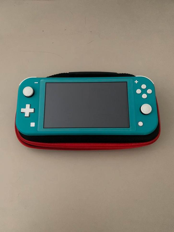 Nintendo switch lite + 128GB kaart, Spelcomputers en Games, Spelcomputers | Nintendo Switch Lite, Zo goed als nieuw, Turquoise