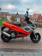 Gilera runner 180cc fluo rosso GEREVISEERD nieuwe 172Malossi, Fietsen en Brommers, Scooters | Piaggio, Ophalen, Zo goed als nieuw