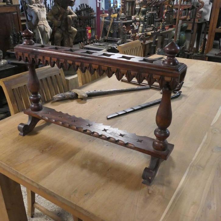 Ploncon Keris PZ6 Kris standaard voor 7 Krissen Indonesie, Antiek en Kunst, Kunst | Niet-Westerse kunst, Ophalen of Verzenden