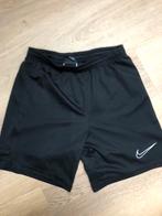 Mooi zwart Nike short, Jongen, Ophalen of Verzenden, Sport- of Zwemkleding, Zo goed als nieuw