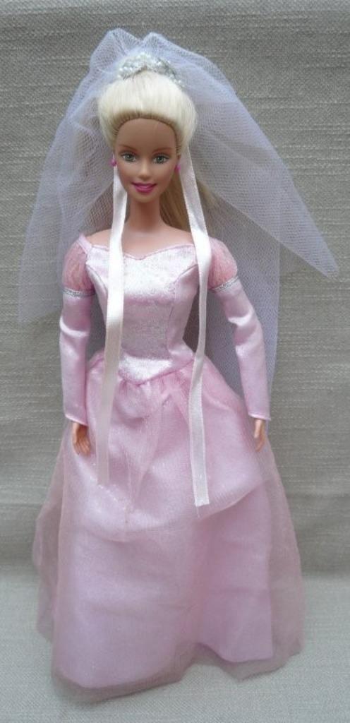 Vintage Barbie met roze bruidsjapon en sluier (ca. 1998), Verzamelen, Poppen, Zo goed als nieuw, Pop, Ophalen of Verzenden