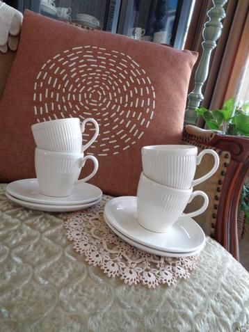 4 Kop & Schotels van Wedgwood Windsor  ** Mimosa ** beschikbaar voor biedingen