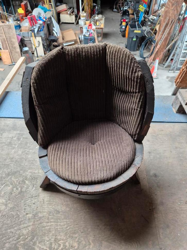 Unieke Stoel van Houten Vat, Blikvanger, Antiek en Kunst, Antiek | Meubels | Stoelen en Banken, Ophalen