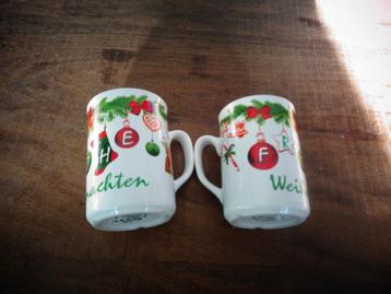 Frohe Weihnachten, 2 bekers kerst beschikbaar voor biedingen