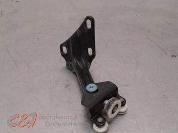 Schuifdeurrol rechts van een Volkswagen Crafter (LH7X) beschikbaar voor biedingen